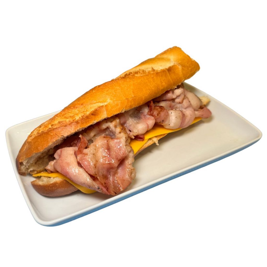 bocadillo de bacon con queso